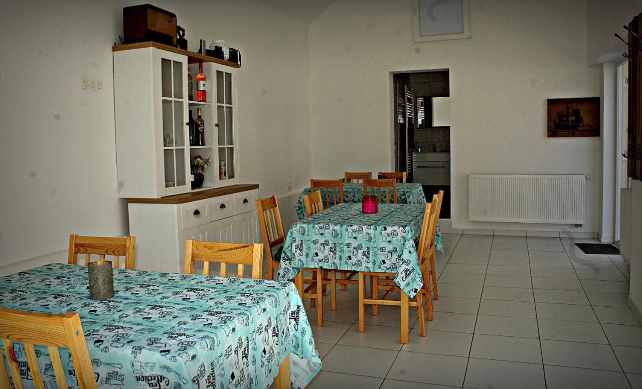Yosefsfeld Bed & Breakfast Kutjevo Exterior foto