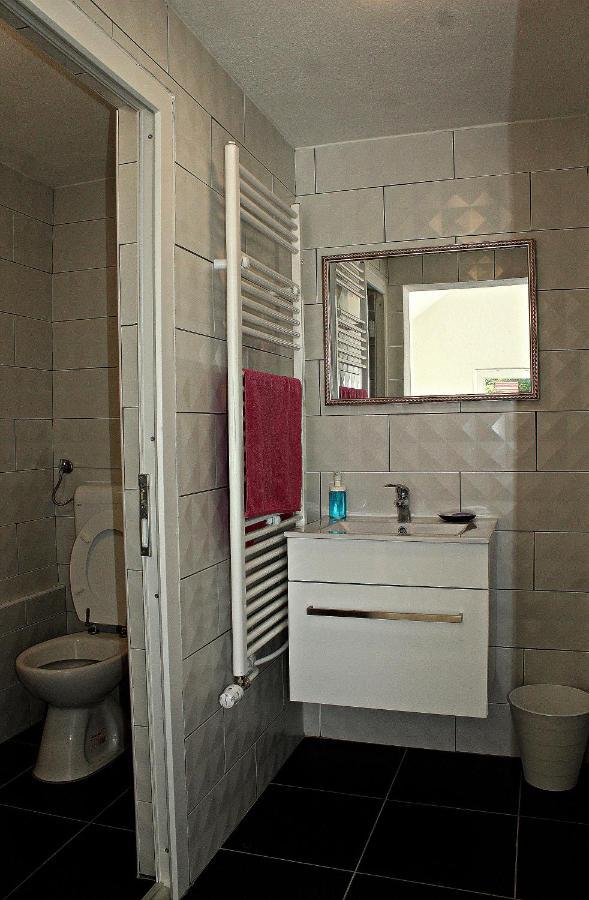 Yosefsfeld Bed & Breakfast Kutjevo Exterior foto
